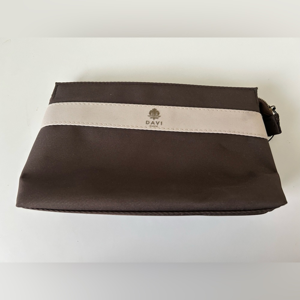 Brand New Davi x Korean Airlines Travel Pouch with Amenities